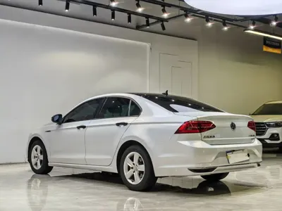 Volkswagen Lamando