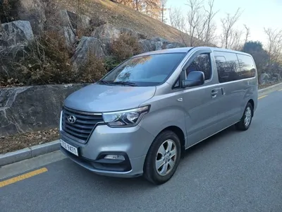 Hyundai Starex
