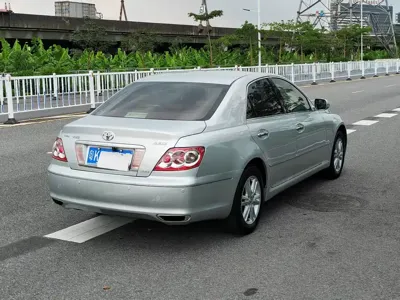 Toyota Reiz