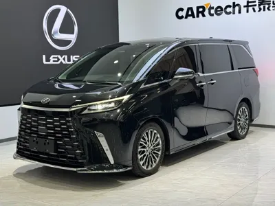 Lexus LM