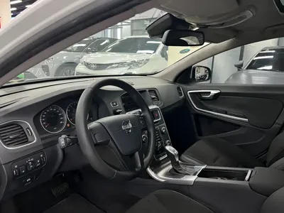 Volvo S60 (Import)