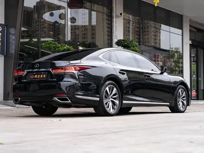 Lexus LS