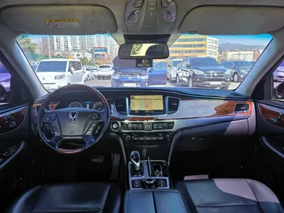 Hyundai Equus