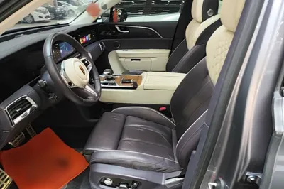 Hongqi E-HS9