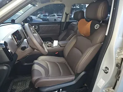 Wuling Xingguang 560