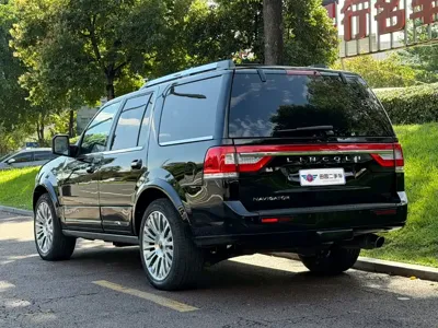 Lincoln Navigator