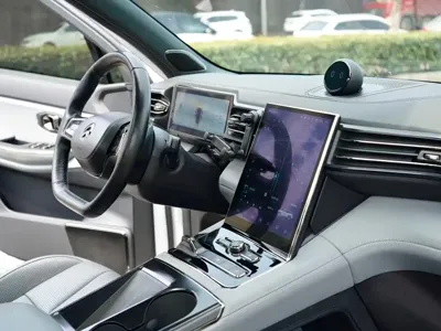 Nio ES8