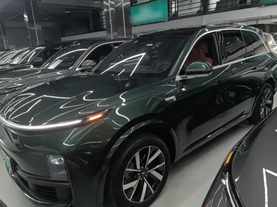Li Auto L8