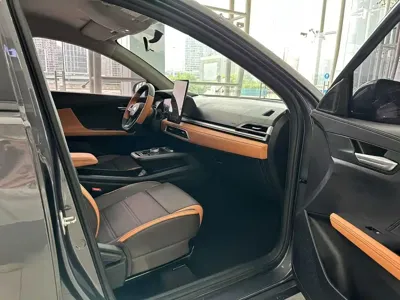 BYD e2