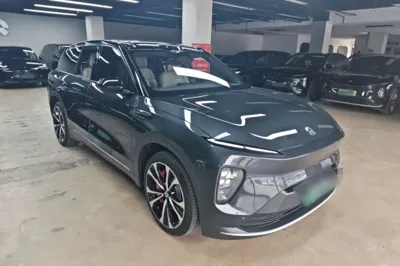 Nio ES8