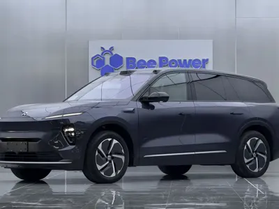 Nio ES8