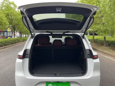 Li Auto L6