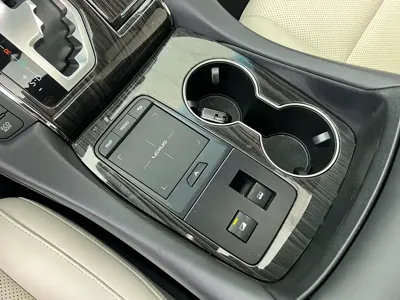 Lexus LM