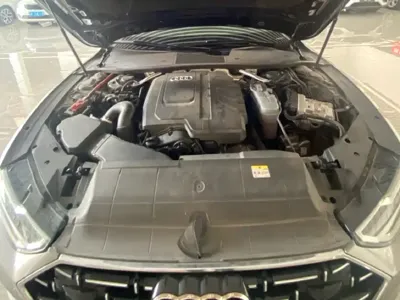 Audi A7L