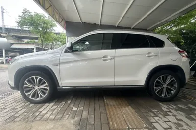 Peugeot 4008