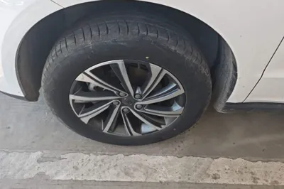 Geely Auto Vision X6