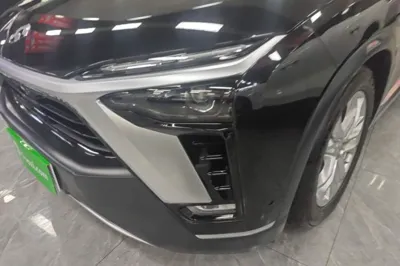 Nio ES8