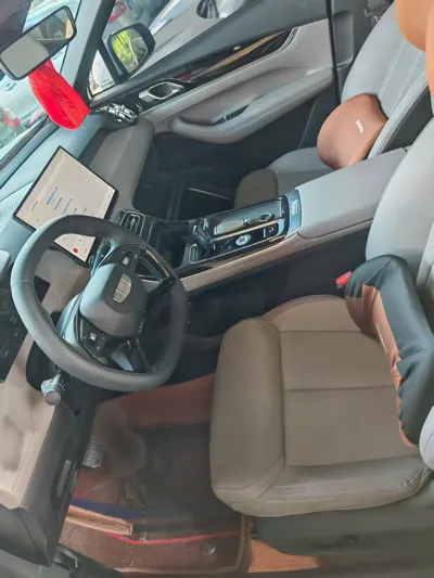 Geely Auto FX11