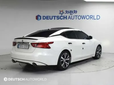Nissan Maxima