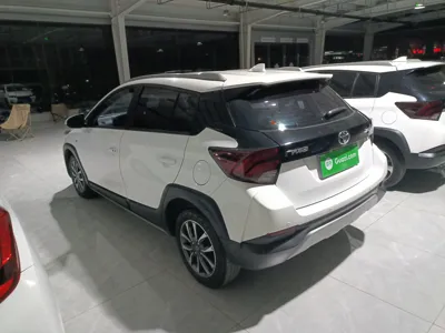 Toyota YARiS L Zhi Xuan