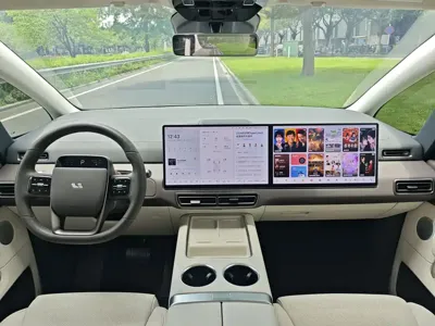 Li Auto Li MEGA