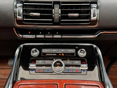Lincoln Navigator