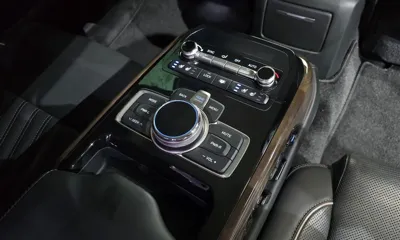 Genesis EQ900