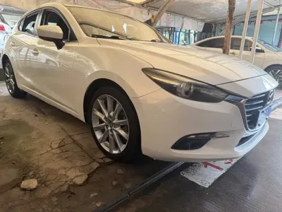 Mazda 3 Axela