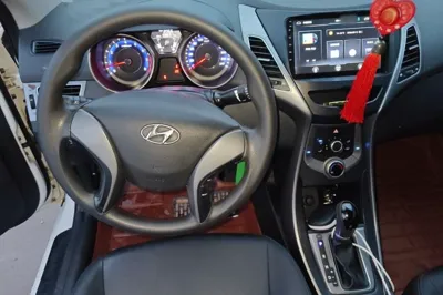 Hyundai Elantra (5th Generation