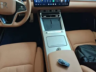 BYD 汉L