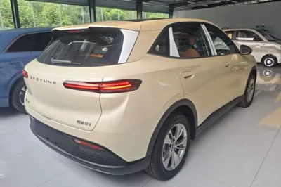 Bestune Yueyi 03
