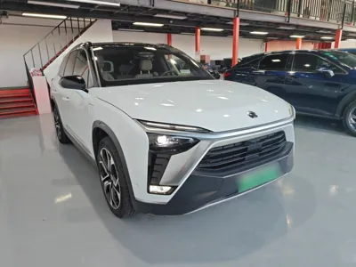 Nio ES8