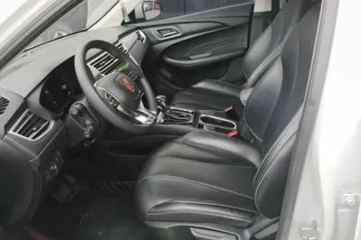 Roewe i5
