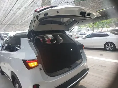 Wuling Asta