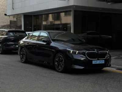 BMW i5
