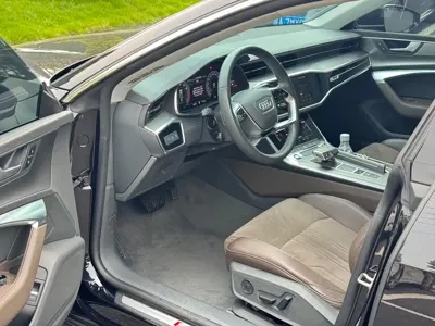 Audi A7L