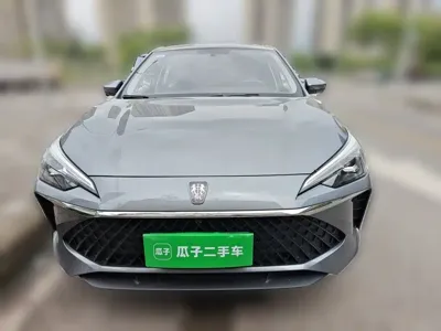 Roewe i5