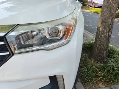 GAC Motor Trumpchi GS4