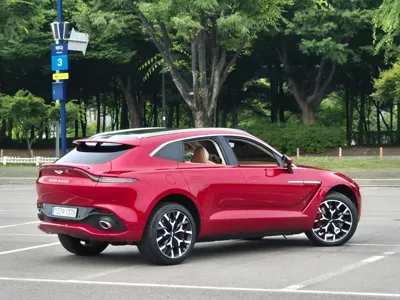 Astonmartin DBX