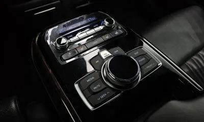 Genesis EQ900
