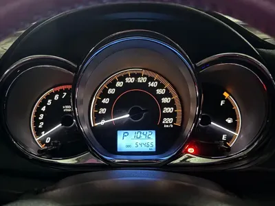 Toyota Yaris L