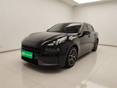 Lynk & Co 03