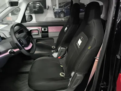Baojun E300