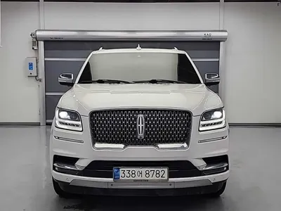 Lincoln Navigator