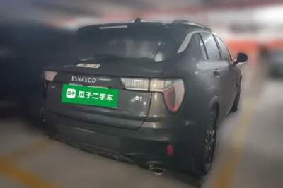 Lynk & Co 01