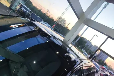 Nio ES8