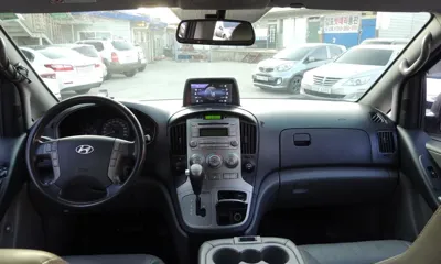 Hyundai Starex