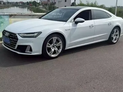 Audi A7L