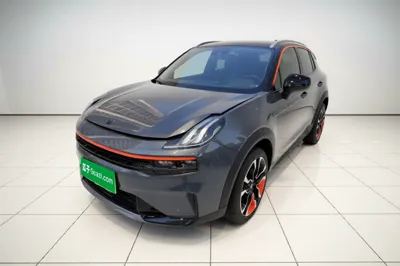 Lynk & Co 06