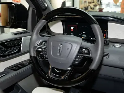 Lincoln Navigator